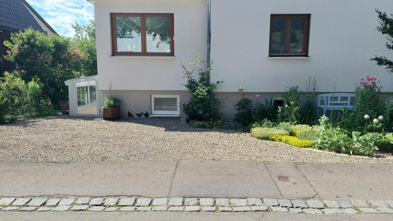 Wangen im Allgäu Gemuetliche Ferienwohnung Auf 2 Etagen Mit Dachterrasse מראה חיצוני תמונה